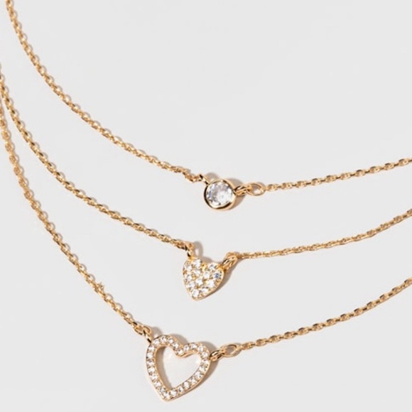(57)New Francesca’s Marylou Heart Pendant Gold Tone Layered Necklace - Picture 3 of 4